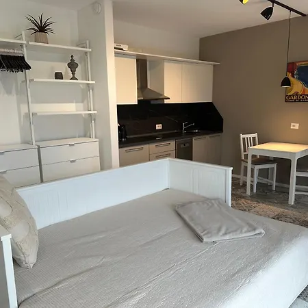 Casa Isabella * ليمونِ سول غاردا